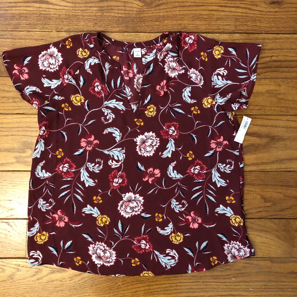 ⭐️Final Price⭐️ NWT Medium Floral Old Navy Blouse